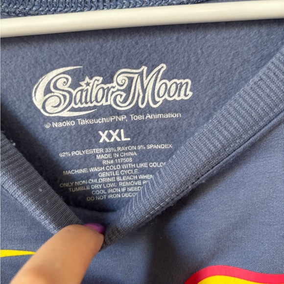 Sailor moon sweater - Picture 2 of 2